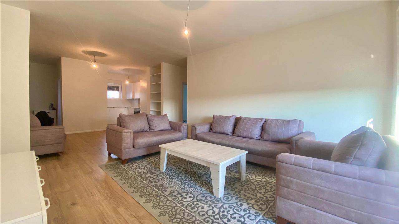 Leshoj banes me qera ne emshir