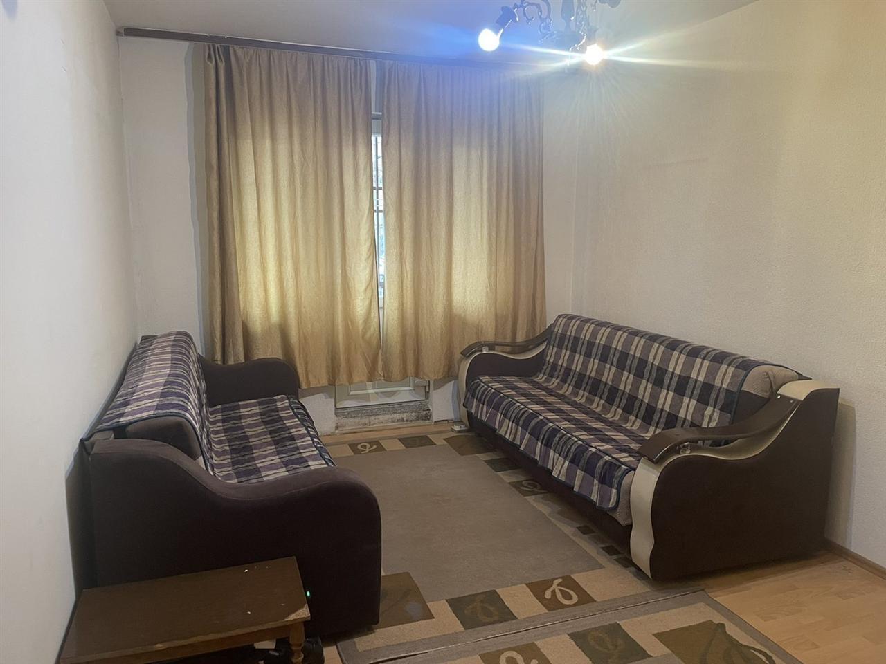 Leshoj banesen me qera (1)