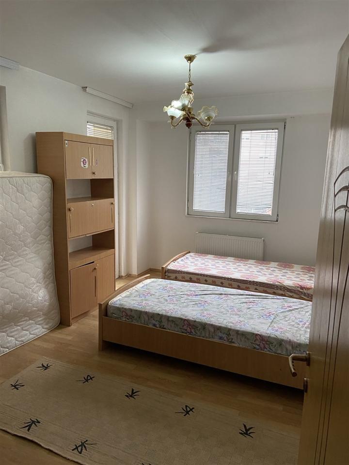 Leshoj banesen me qera (1)