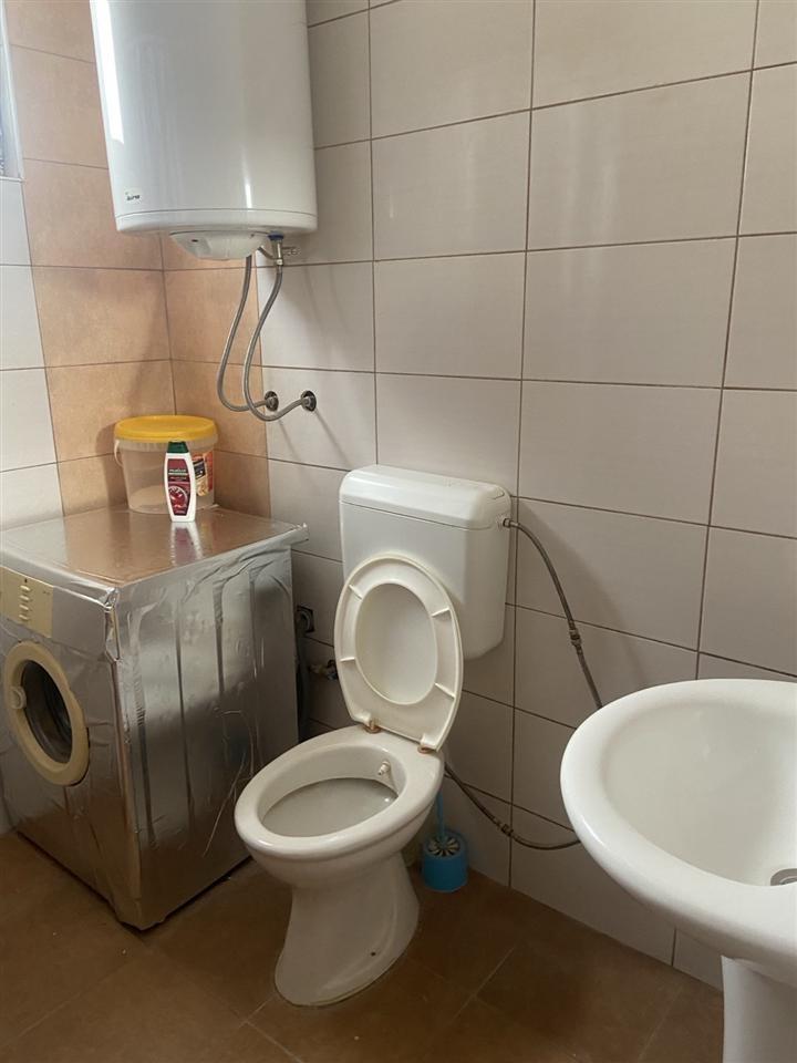 Leshoj banesen me qera (2)