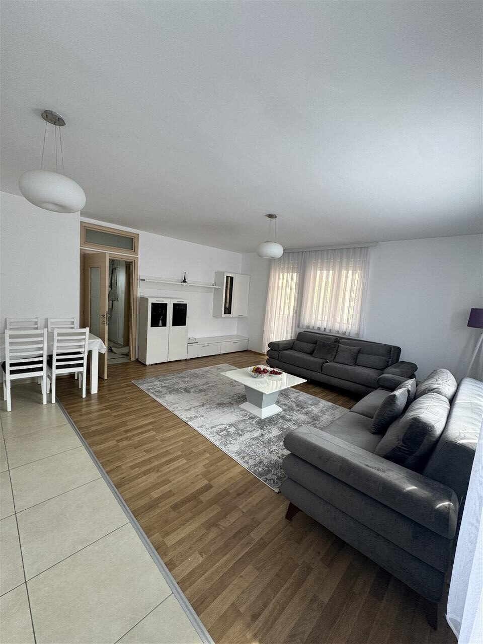 Banes me qera breg dielli