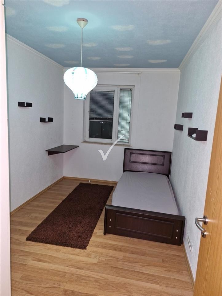 Banesa me qira te ubt 5