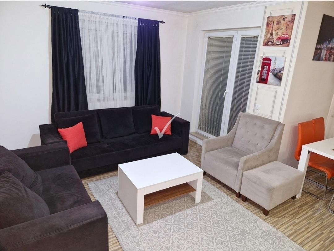 Banesa me qira te ubt 8