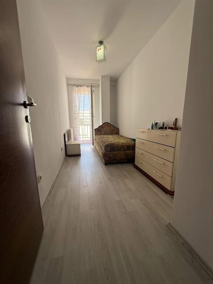 Banesa ne shitje (6)