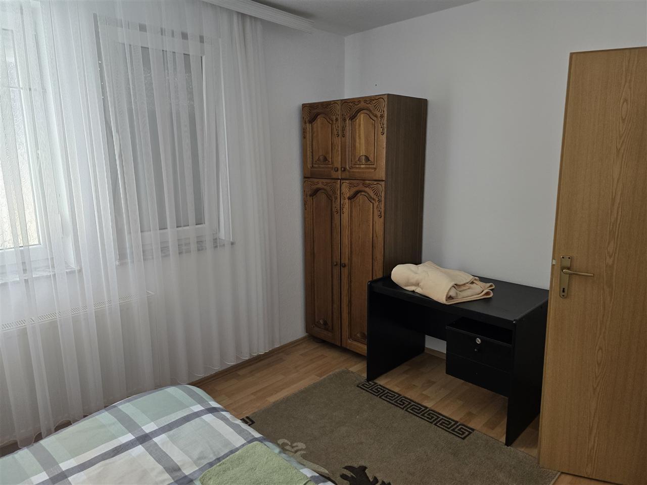 Banese me qera ne b diellit afer xhambazeve 1 (3)