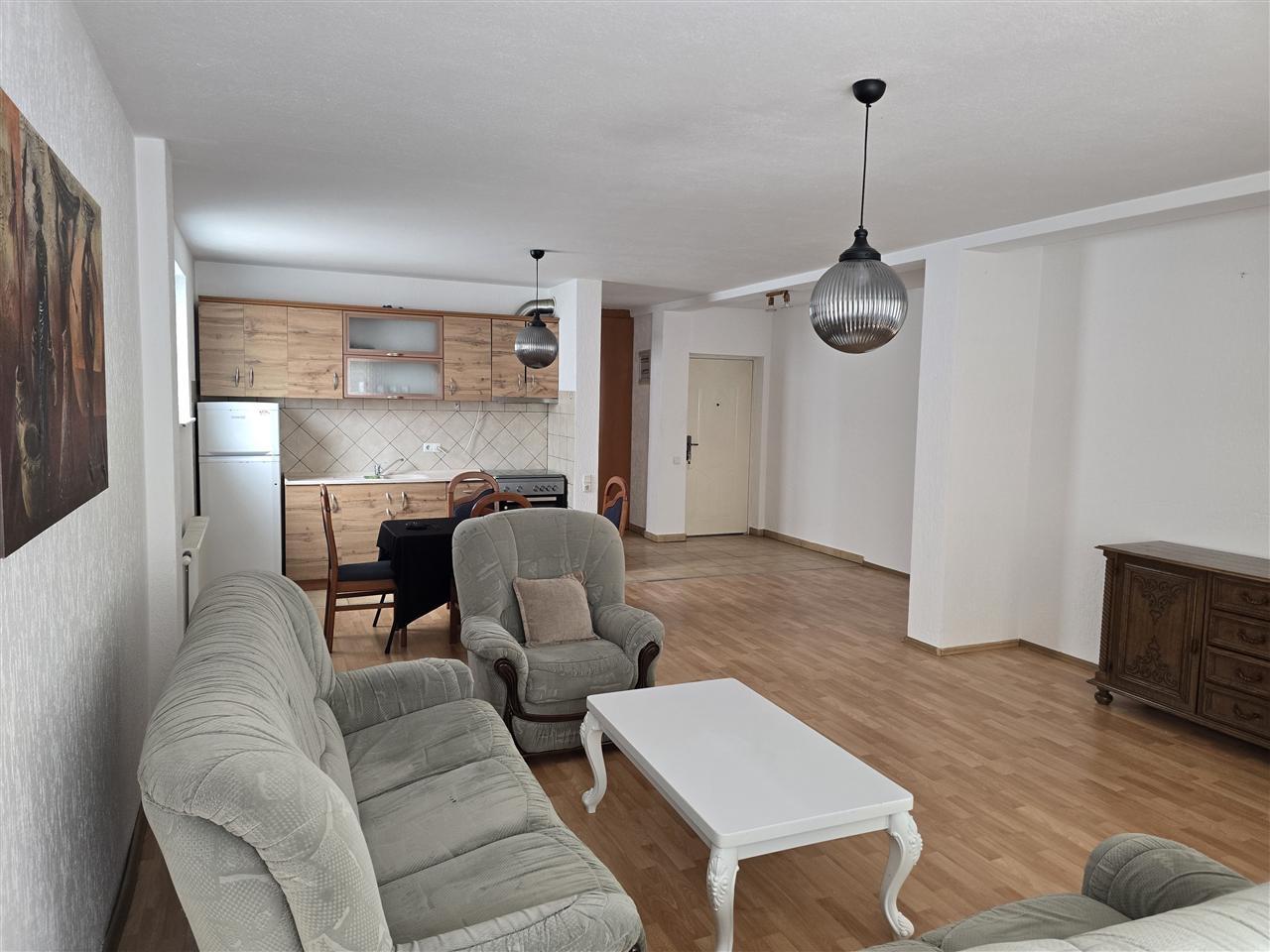 Banese me qera ne b diellit afer xhambazeve b3