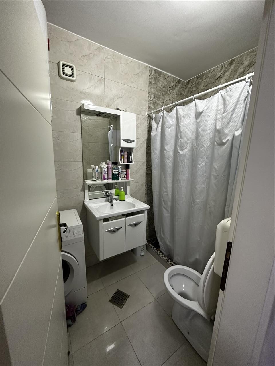 Banese me qera ne lagjen muharrem fejza (9)