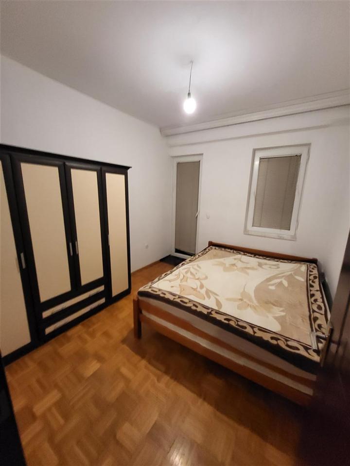 Banese me qera ne rr muharrem fejza ndertesa e mozaikit (4)