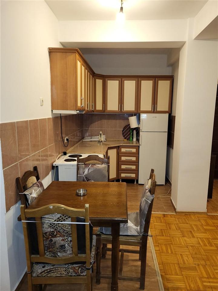 Banese me qera ne rr muharrem fejza ndertesa e mozaikit