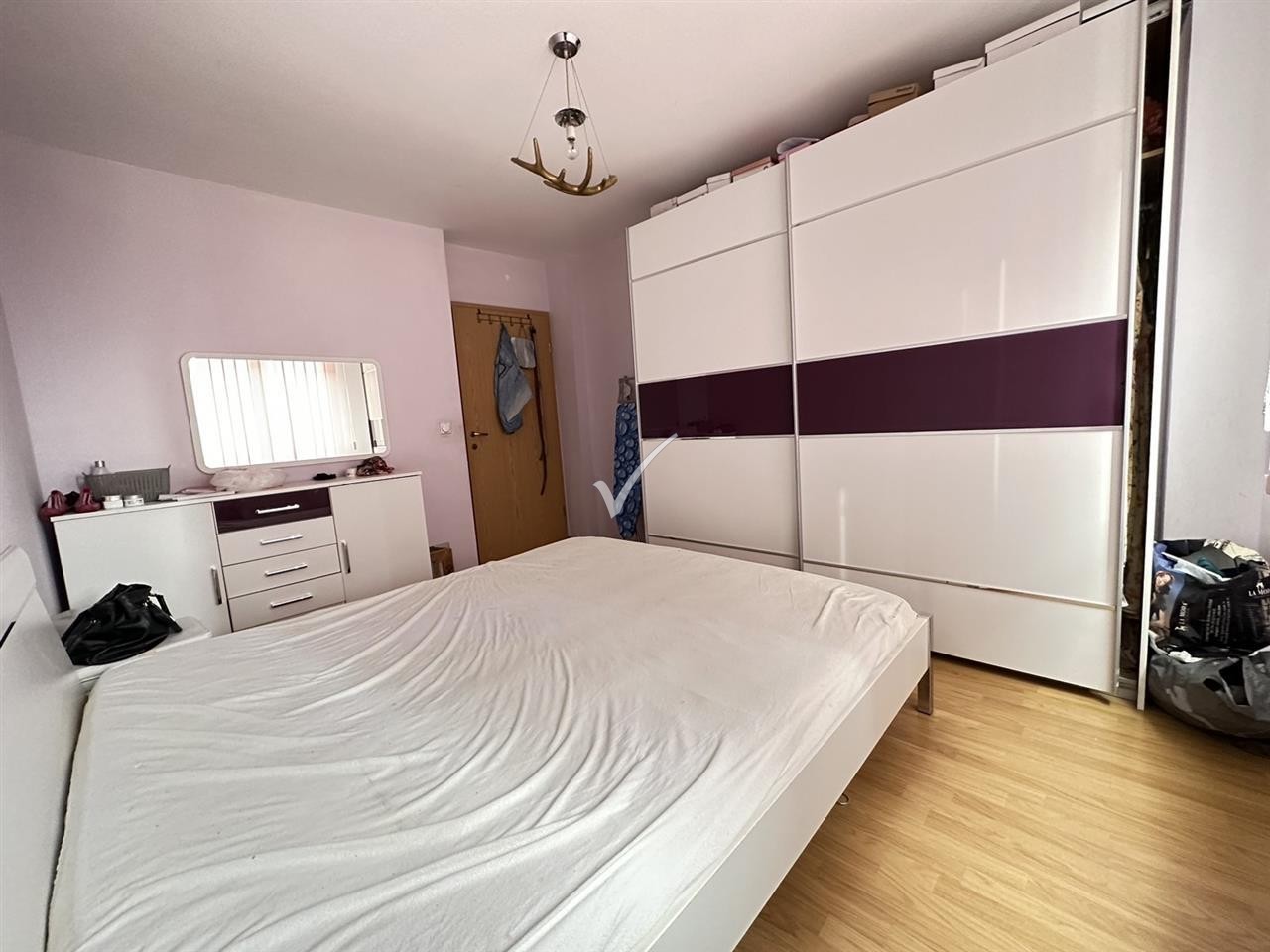 Banese me qira tek rruga c 10