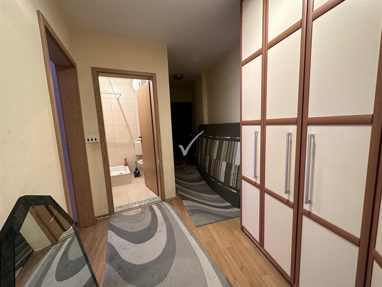 Banese me qira tek rruga c 7