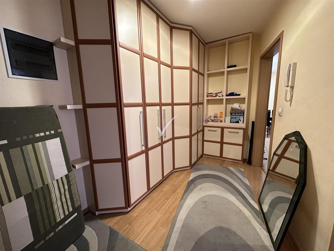 Banese me qira tek rruga c 9