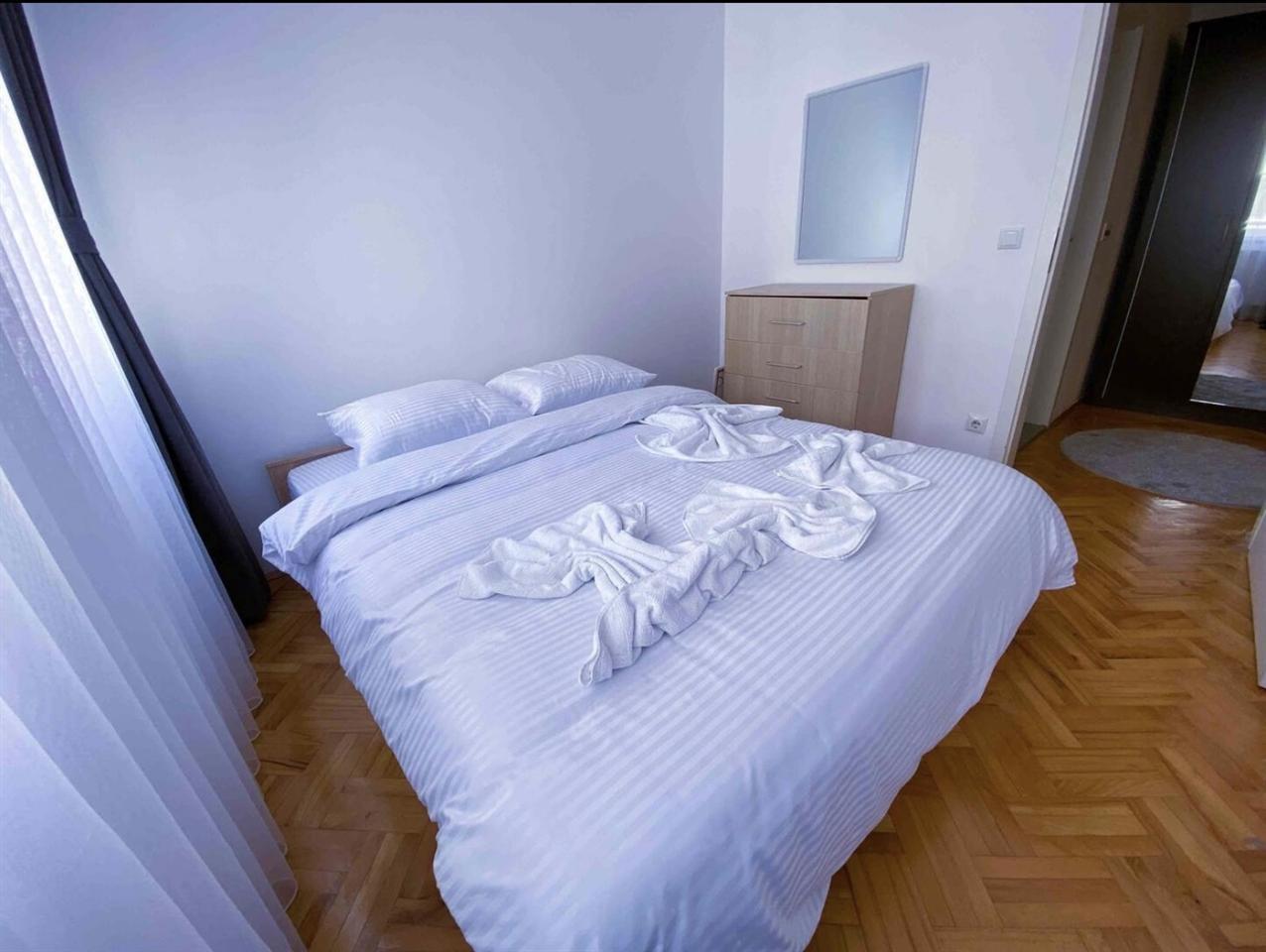 Ipet me qira banesa ne prishtine perballe kolegjit fama (2)