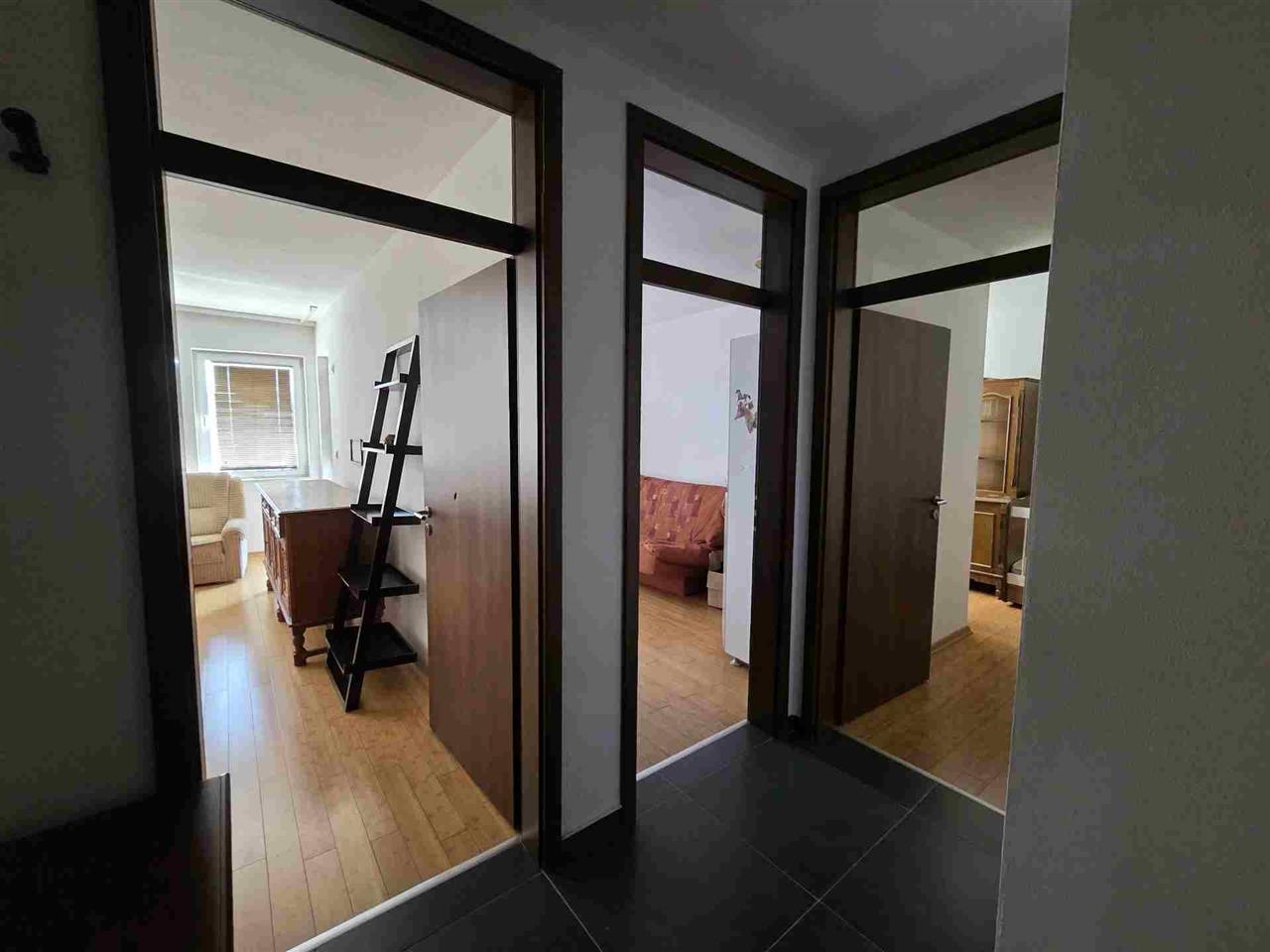 Jepe me qira banesa te kompleksi tregetia arberi