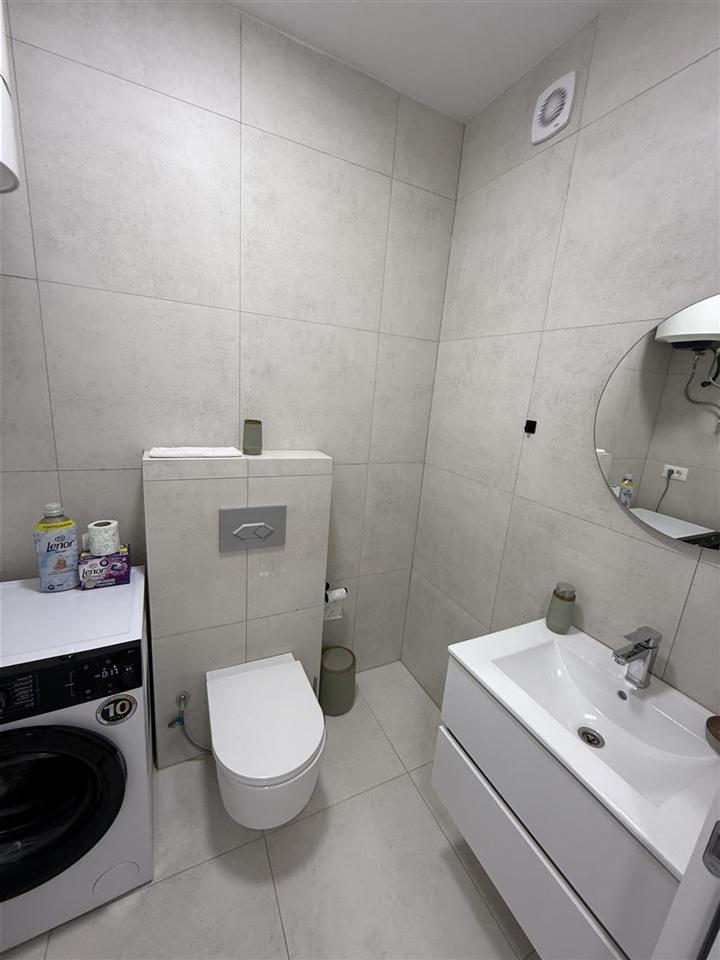 Jepet banesa me qira (2)