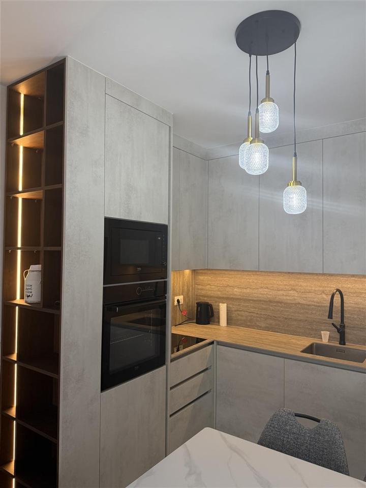 Jepet banesa me qira