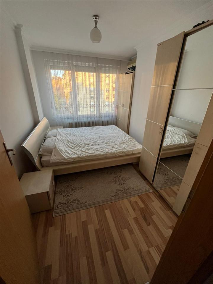 Leshohet banesa me qera te parku qytetit (6)