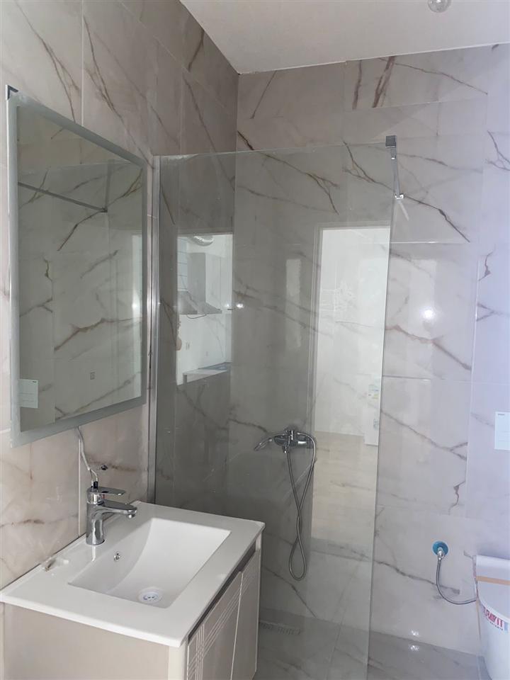 Leshoj banesen me qira ne rrugen c (2)