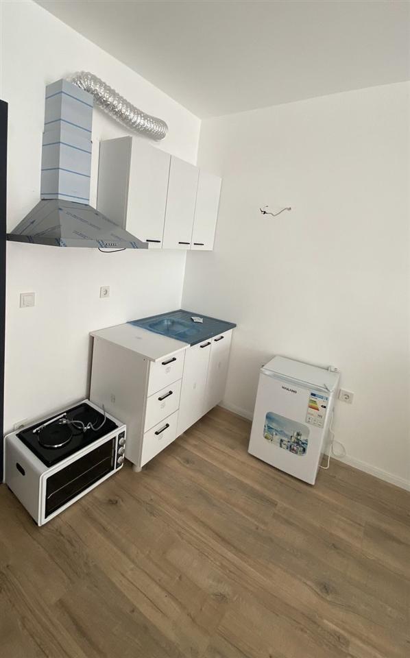 Leshoj banesen me qira ne rrugen c (5)