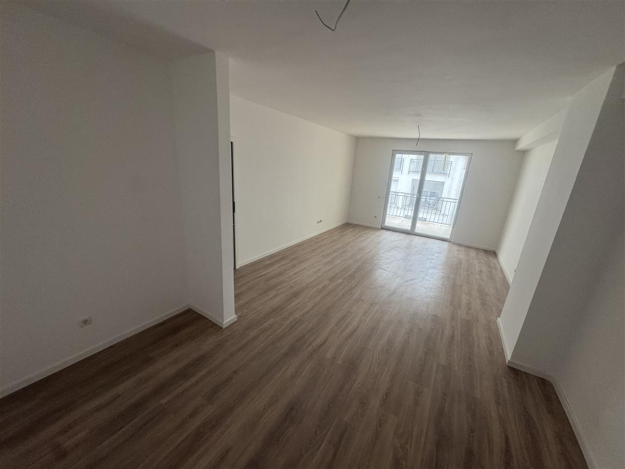 Shitet banesa fushe kosove (1)