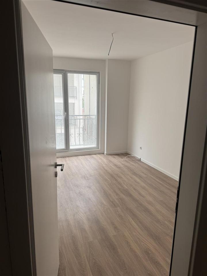 Shitet banesa fushe kosove