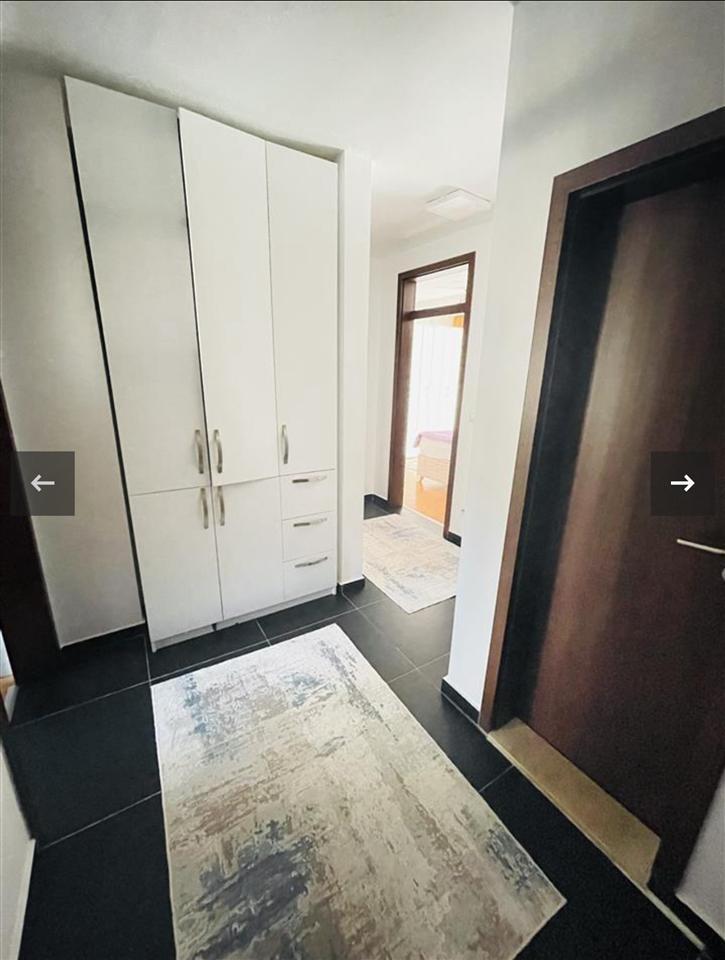 Shitet banesa ne qender tek kater llullat (7)