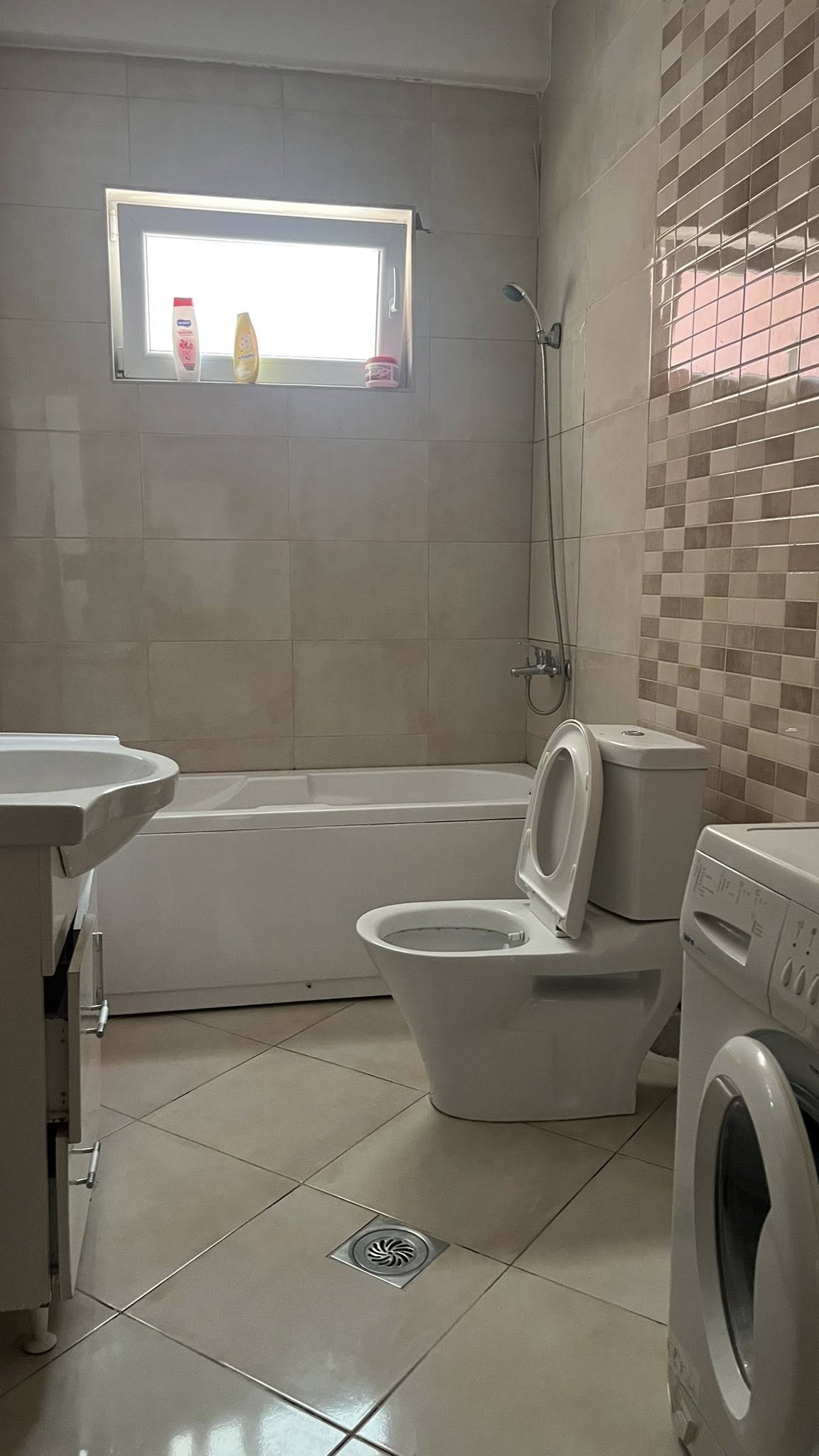 571285921 122236491050119041 3402208405445619359 n