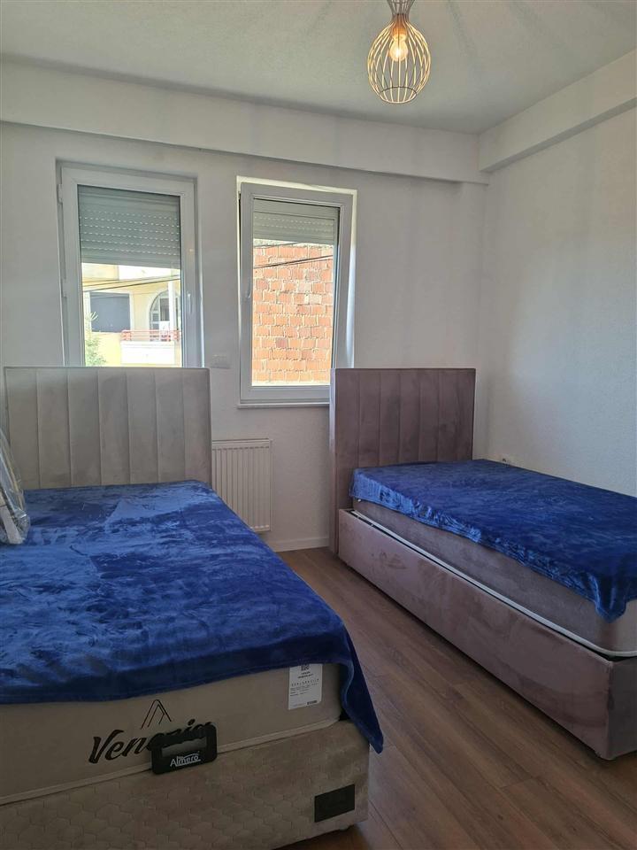 Banesa ne shitje (3)