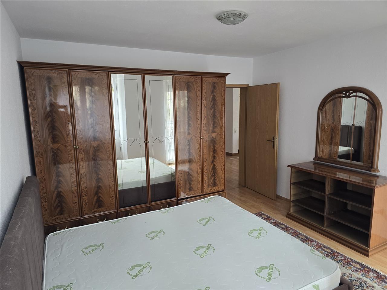 Banese me qera ne b diellit afer xhambazeve b2 (3)