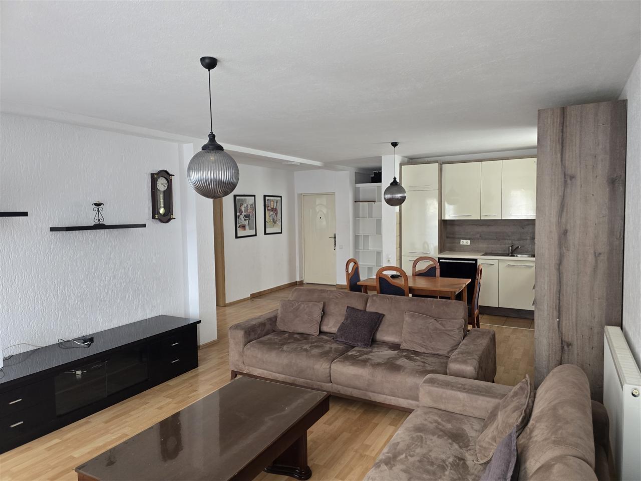 Banese me qera ne b diellit afer xhambazeve b2