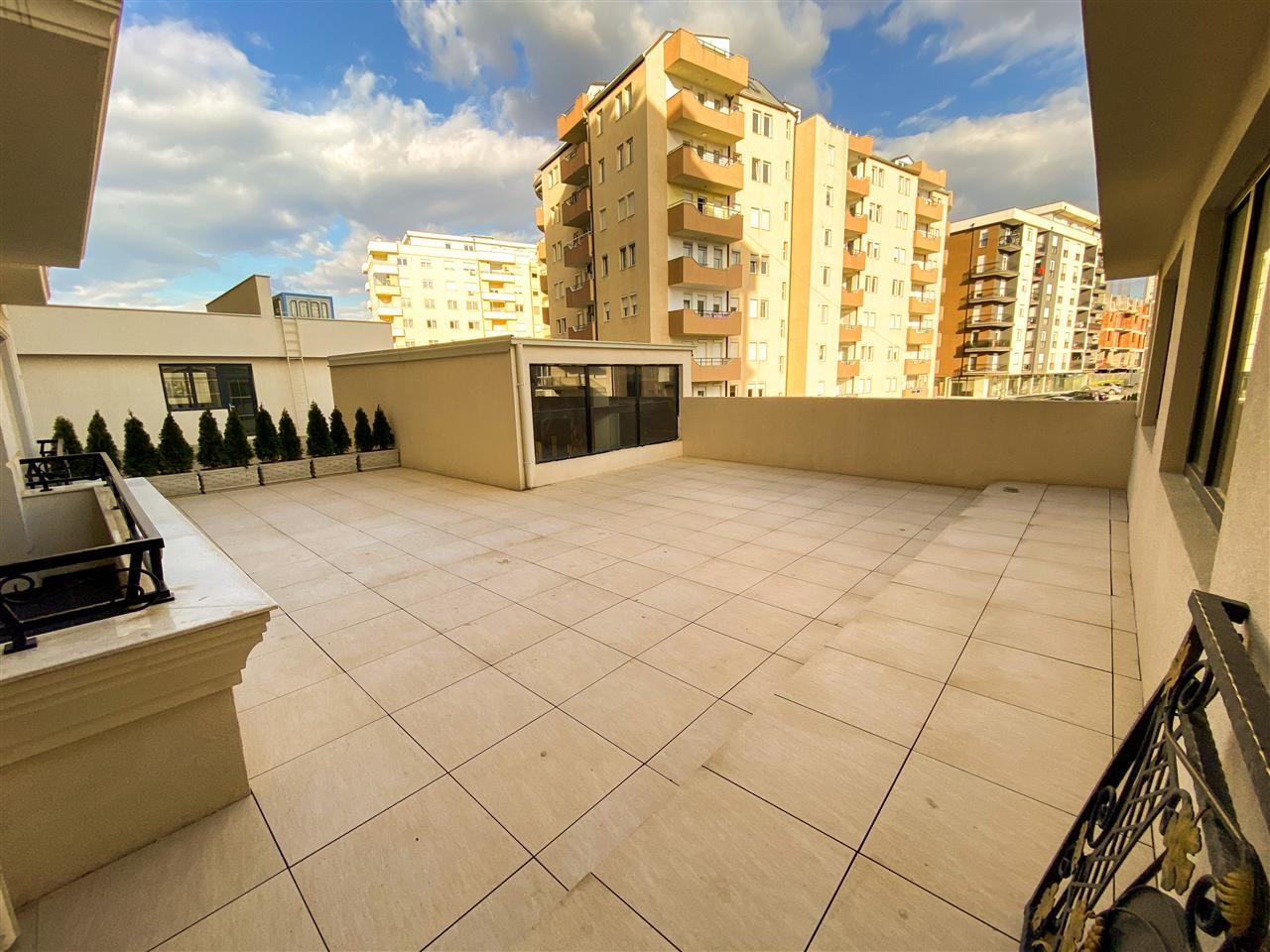 Banese me qera per zyre ne royal mall prishtine (7)