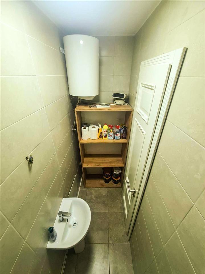 Banese me qera per zyre ne royal mall prishtine (8)