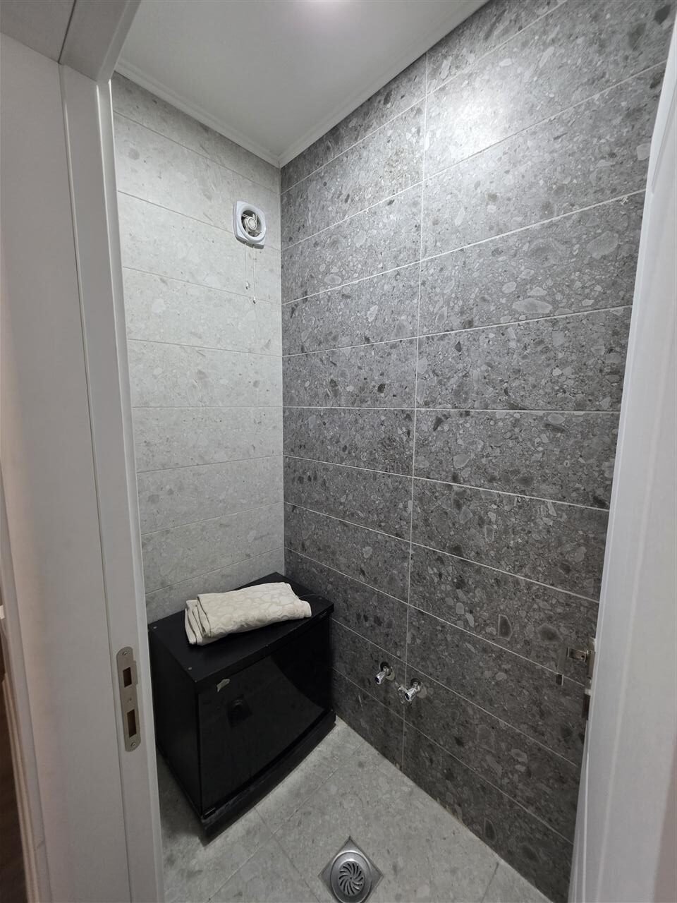 Jepet banesa me qera (2)