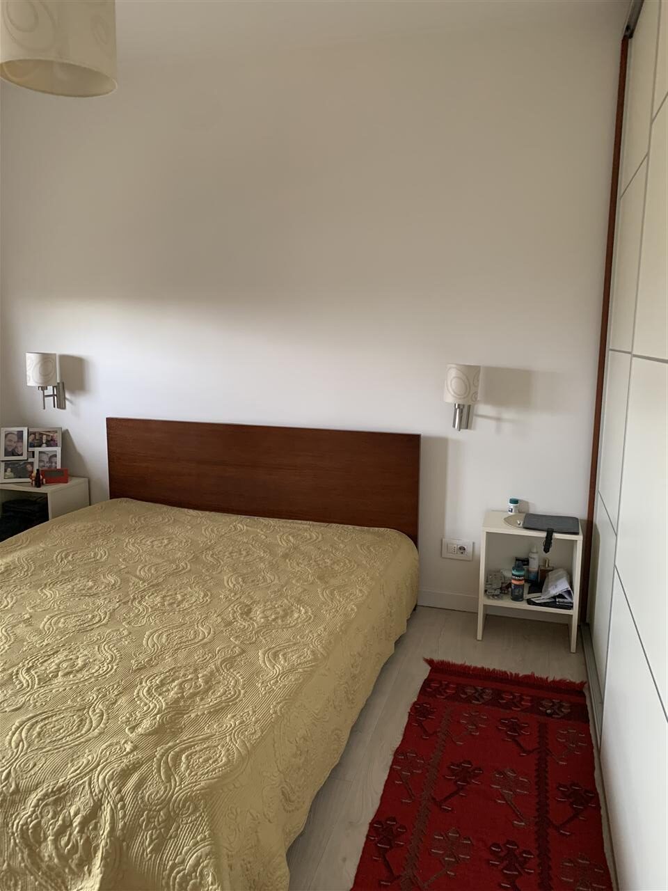 Leshohet me qira (2)