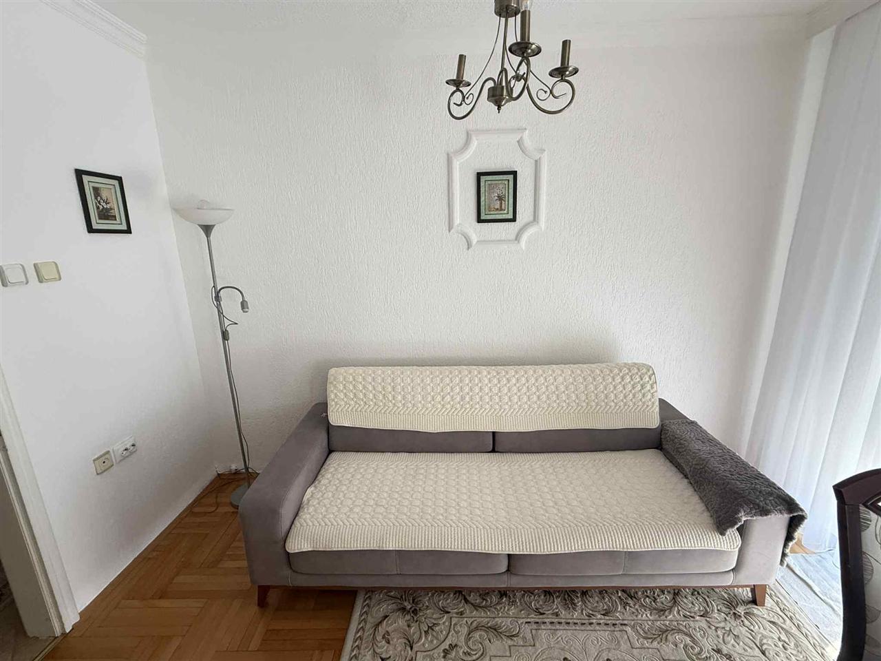 Leshoj banes me qera ne aktash te extrem pizza (3)