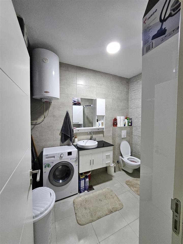 Shitet banesa e mobiluar (7)