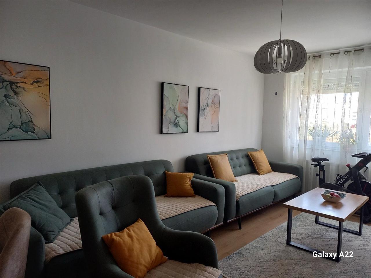 Shitet urgjent banesa ne prishtine mati 1 76 m2 (1)