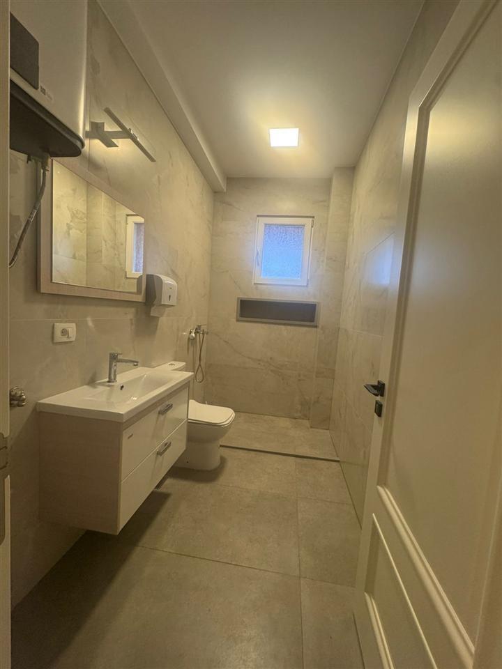 Zyre me qira 100m ne qender rr luan haradinaj (1)