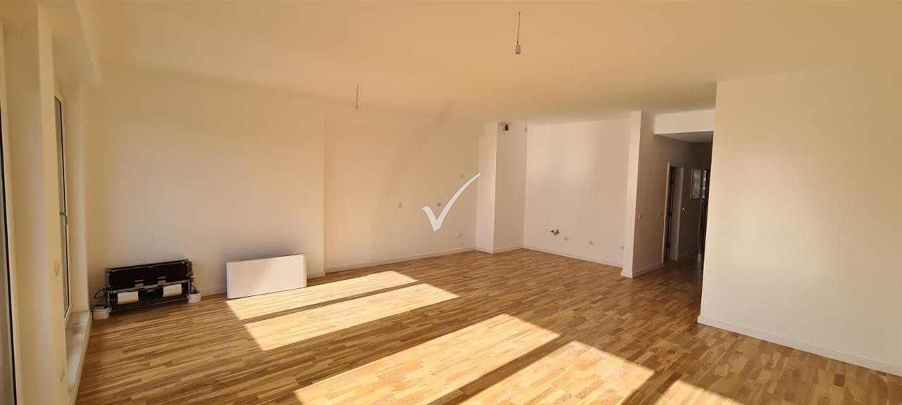 Zyre me qira 131m2 lakrishte