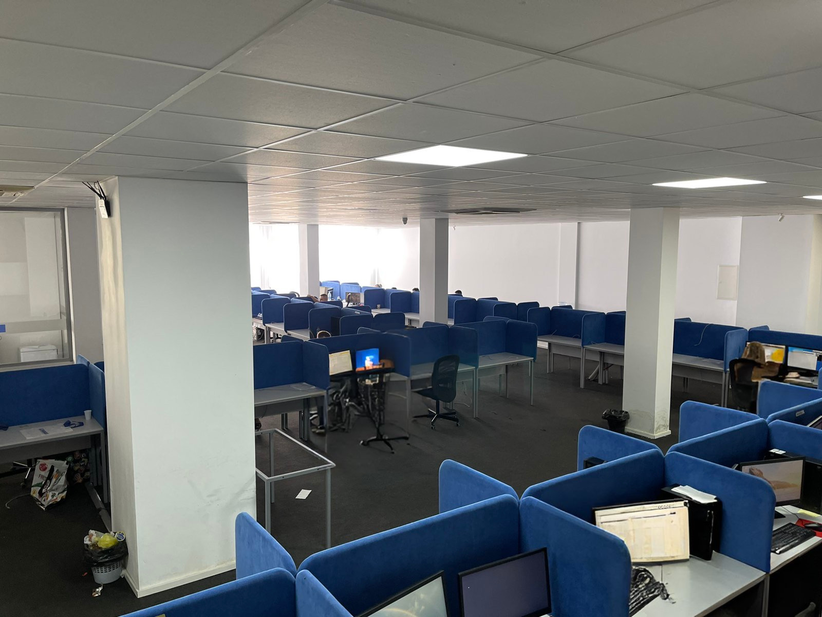 Airbrush object remover 1763025366752