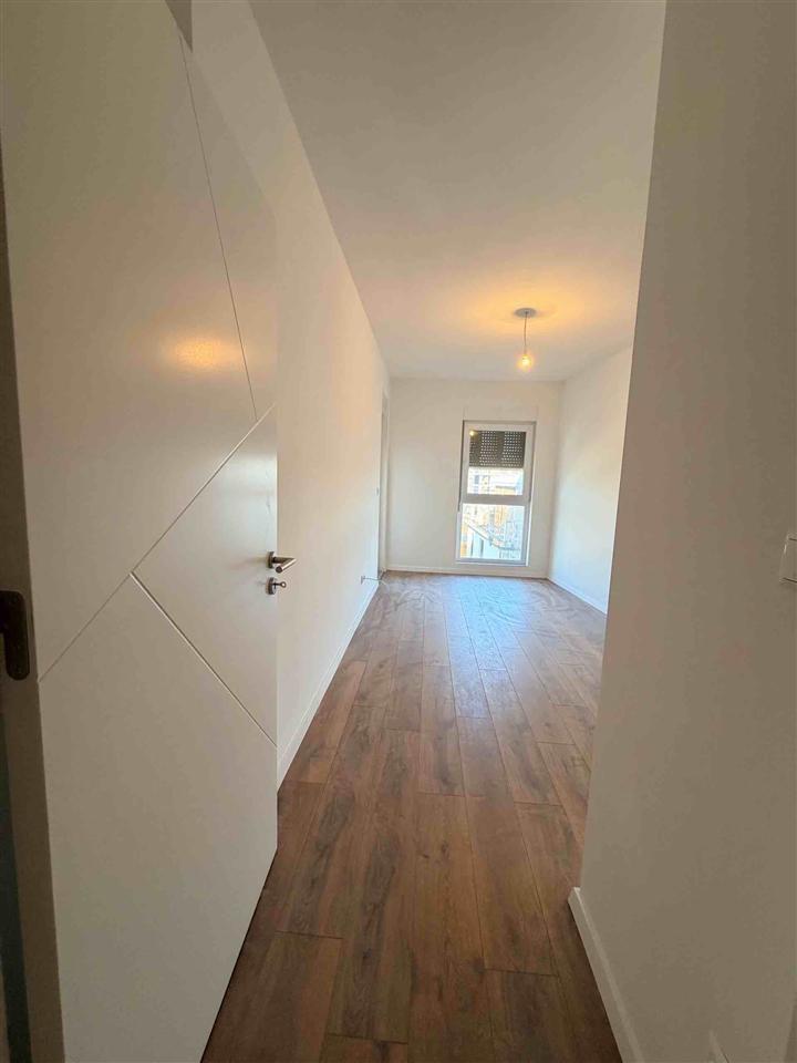 Banese 89 7m ne shitje rruga c (8)