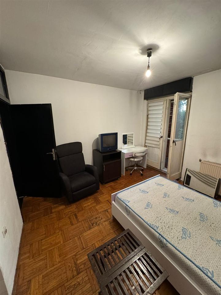 Garsoniera me qira afer shkolles fillore dardania (6)