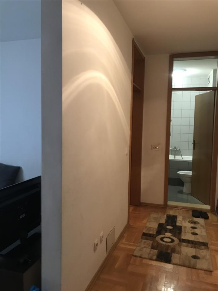 Leshohet banese me qera ne lagjen kalabri (3)