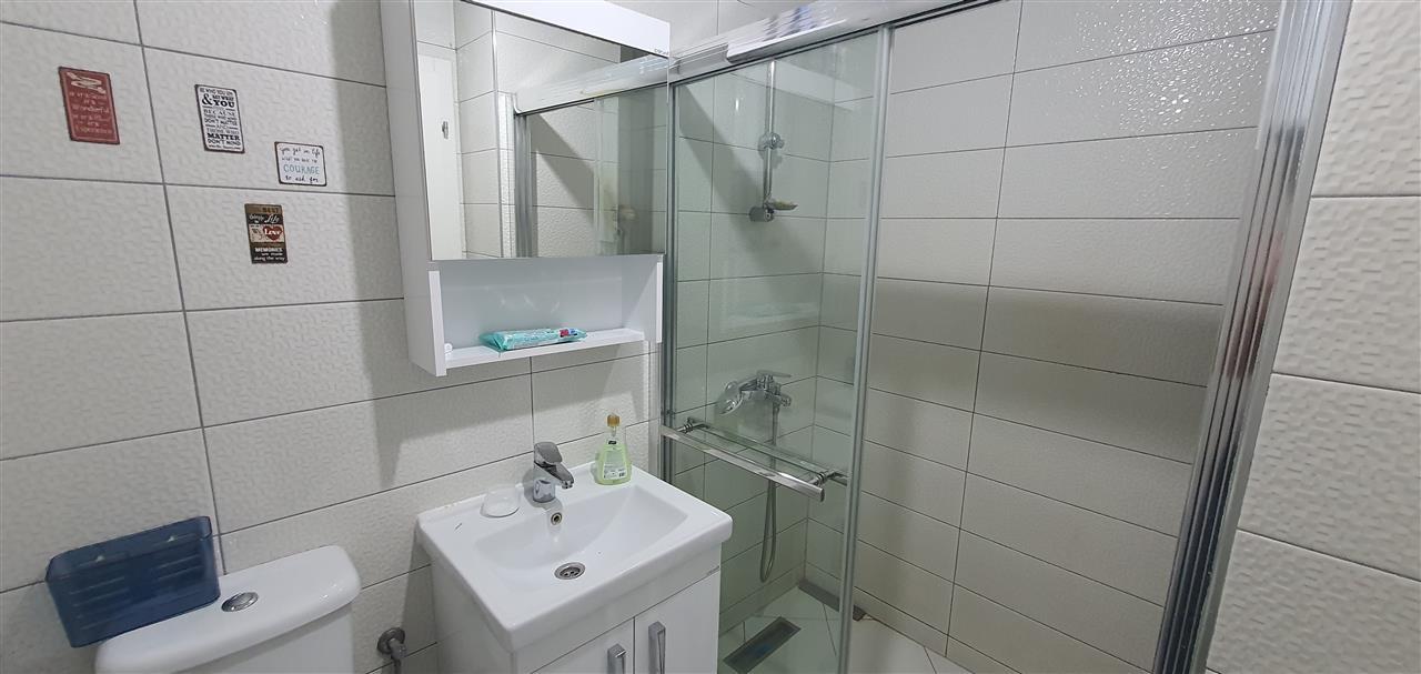 Leshohet me qera banesa e mobiluar ne breg te diellit (5)