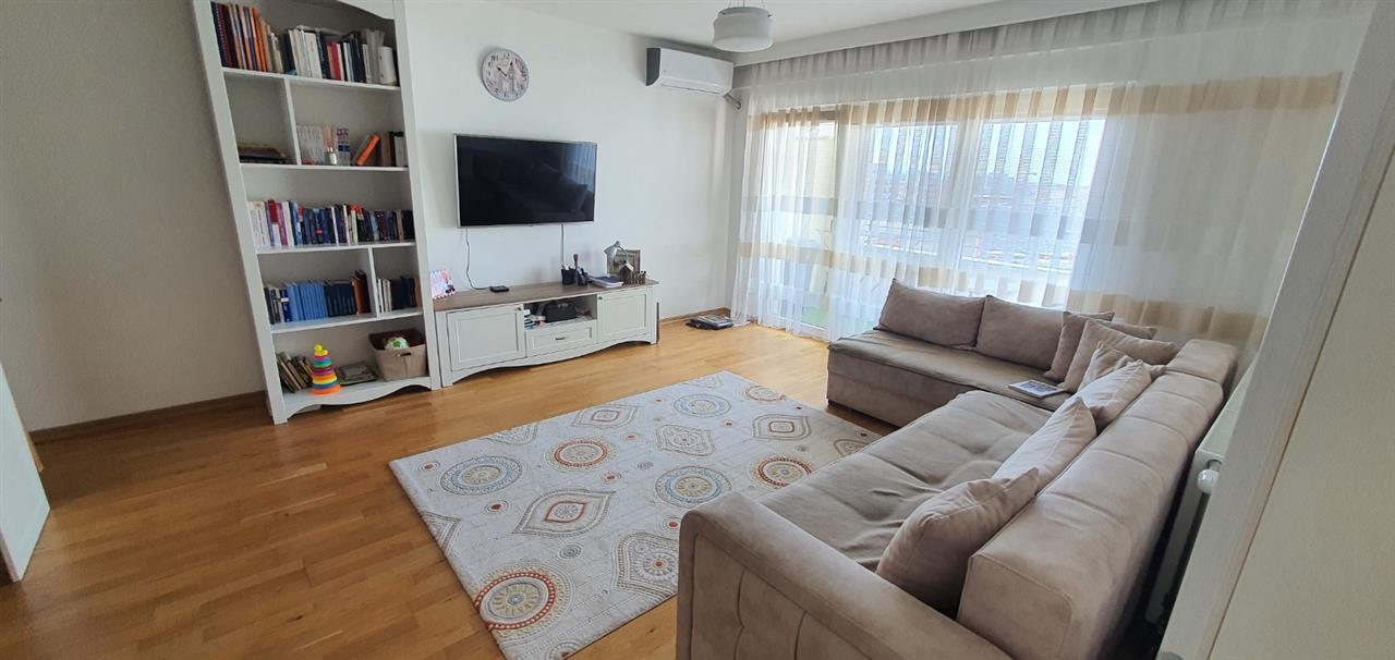 Leshohet me qera banesa e mobiluar ne breg te diellit