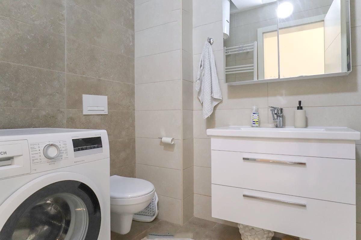 Banese me qira 2+1 ne rrugen muharrem fejza afer rruges b (6)