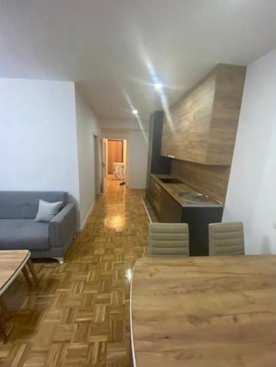 Jepet banesa me qera tek bregu i diellit ne prishtine (4)