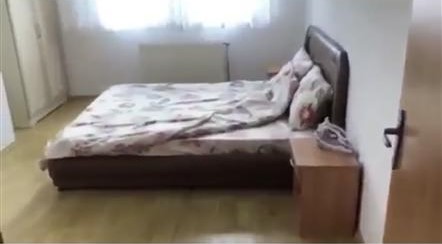 Shiten dy banesa ne qender te prishtines afer hotel sirius (1)