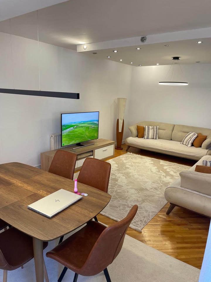 614722296 1976477823227520 300024738215063822 n