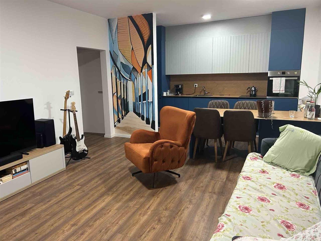 83 m2 2+1 2 bathrooms with garage fully furnished